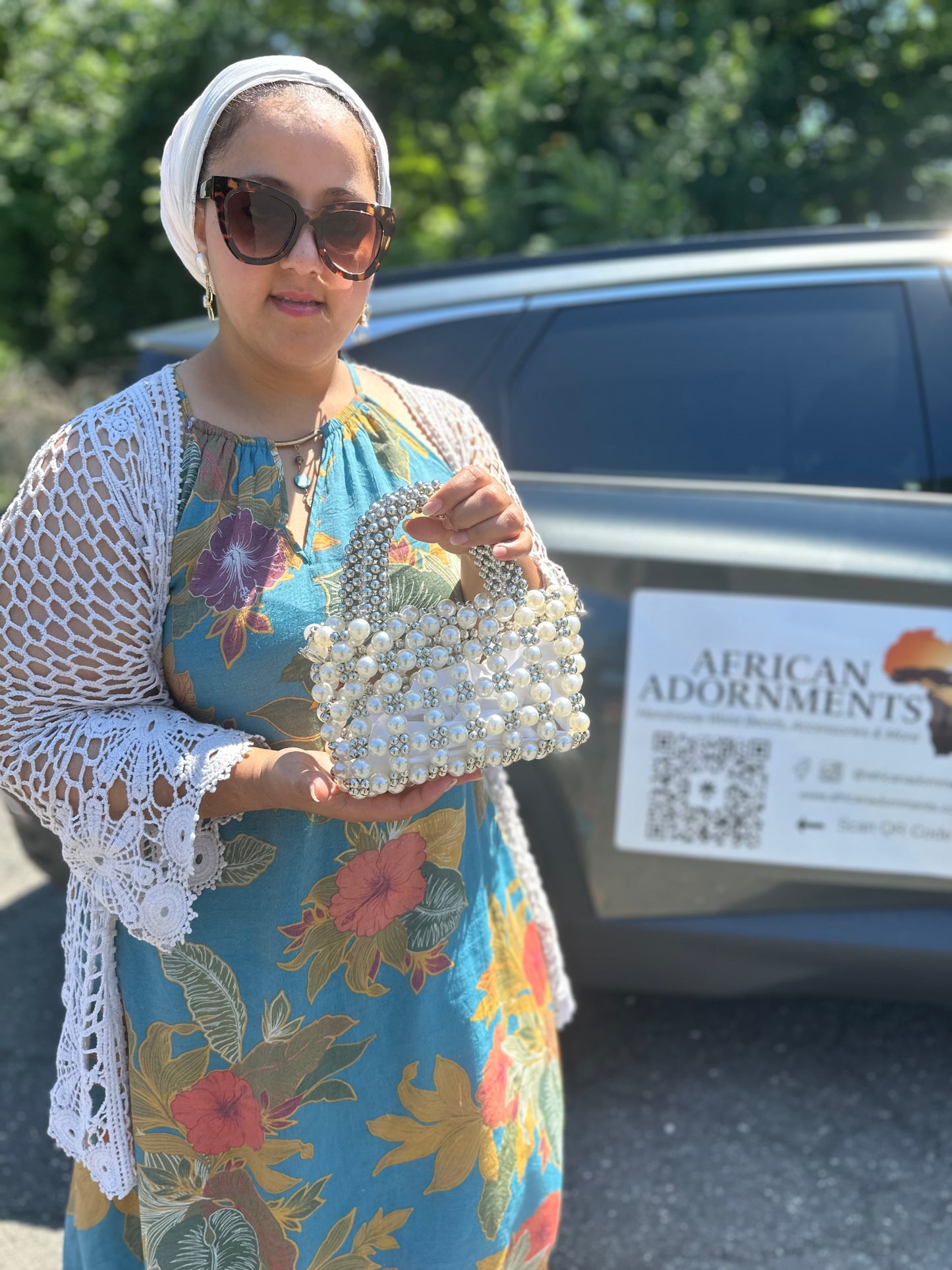 Handmade Beaded Pearl Silver Bag (Made in Egypt)