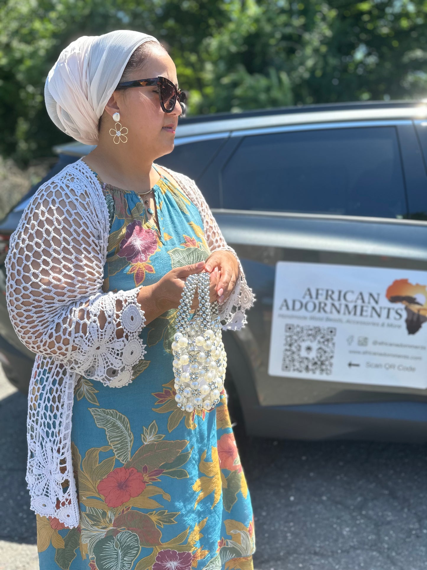 Handmade Beaded Pearl Silver Bag (Made in Egypt)
